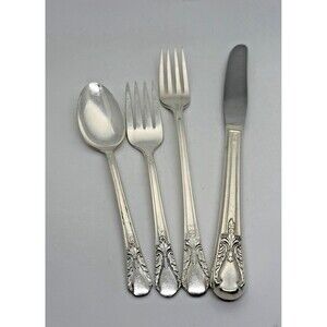 Wm Rogers Avalon Cabin Silverplate Flatware Set 4pc Knife Fork Spoon 1940s